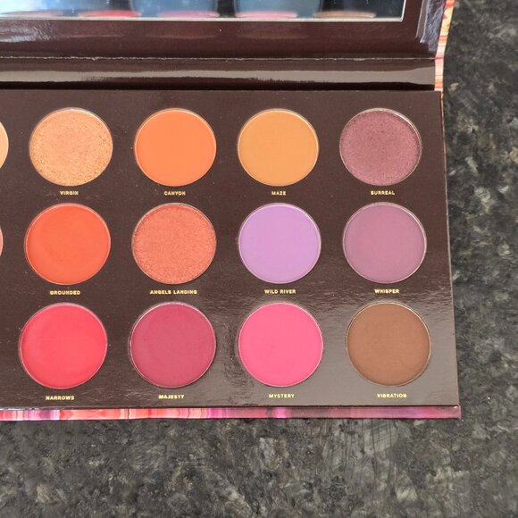 (NEW) Hipdot Zion Eyeshadow Pallet: 15 Shades - Picture 6 of 6